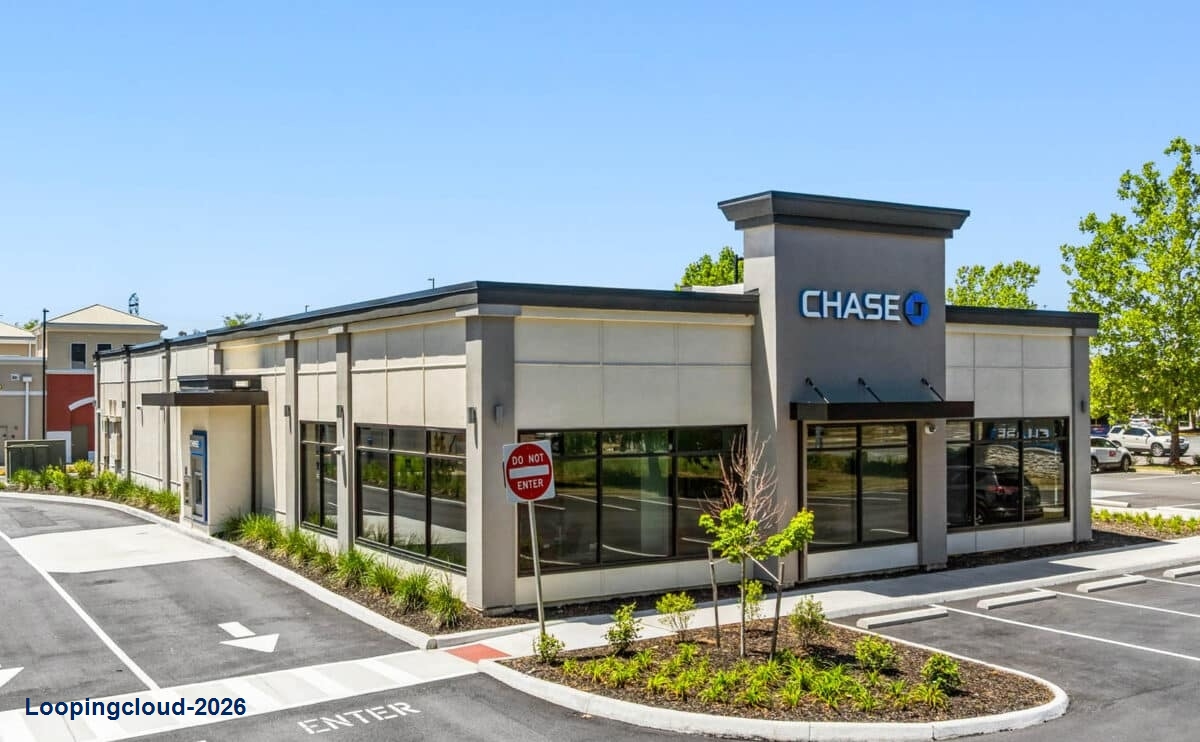 Chase Bank | 2025 Building Reconversion | 15-Yr Absolute NNN GL