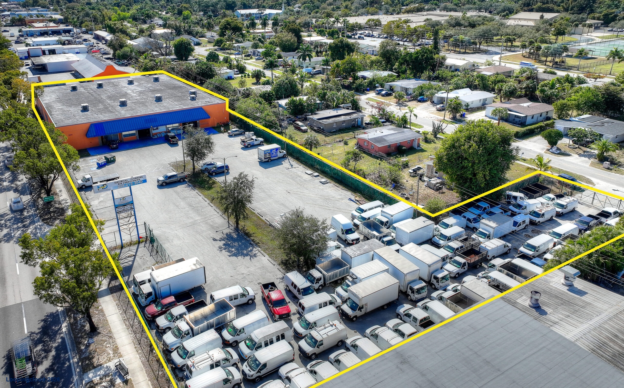 3040 Fowler Street for Lease