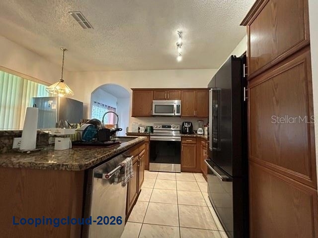 Beautiful 4-Bedroom Home with Open Floor Plan & Screened Lanai in Poinciana, Kissimmee, FL