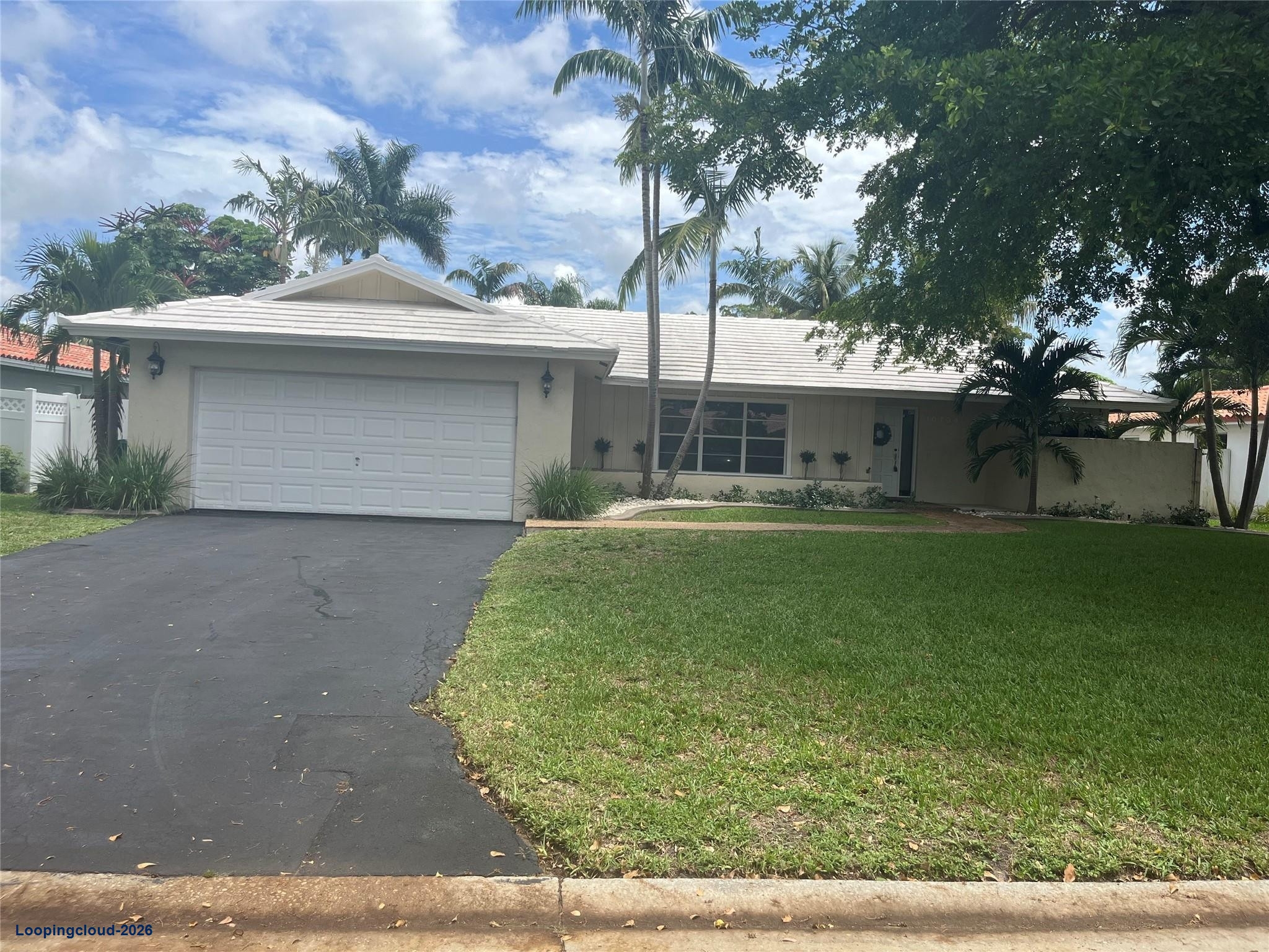10734 NW 17th Manor