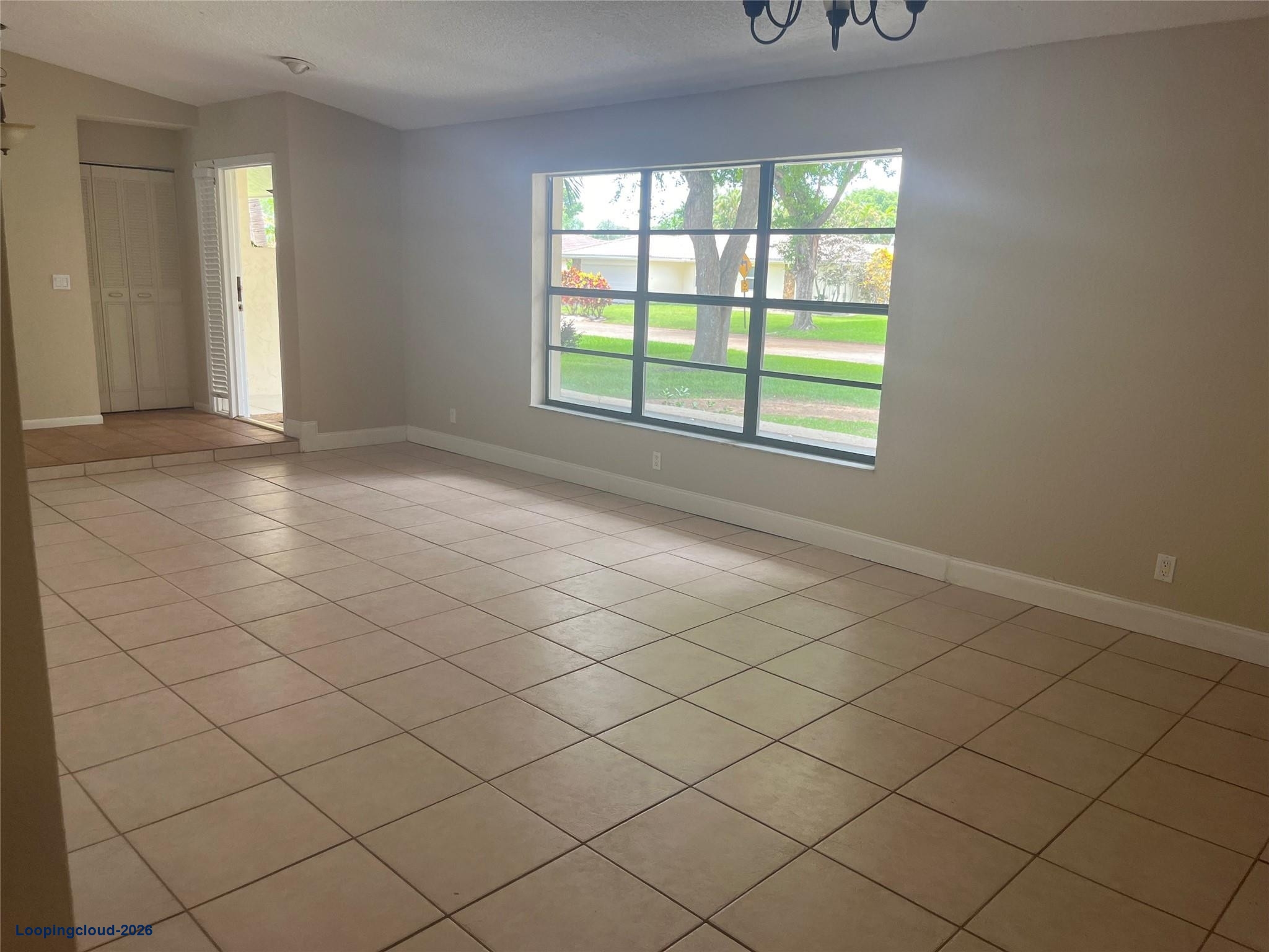 10734 NW 17th Manor