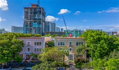 Edgewater 12-Unit Income with 36-Story Development Potential