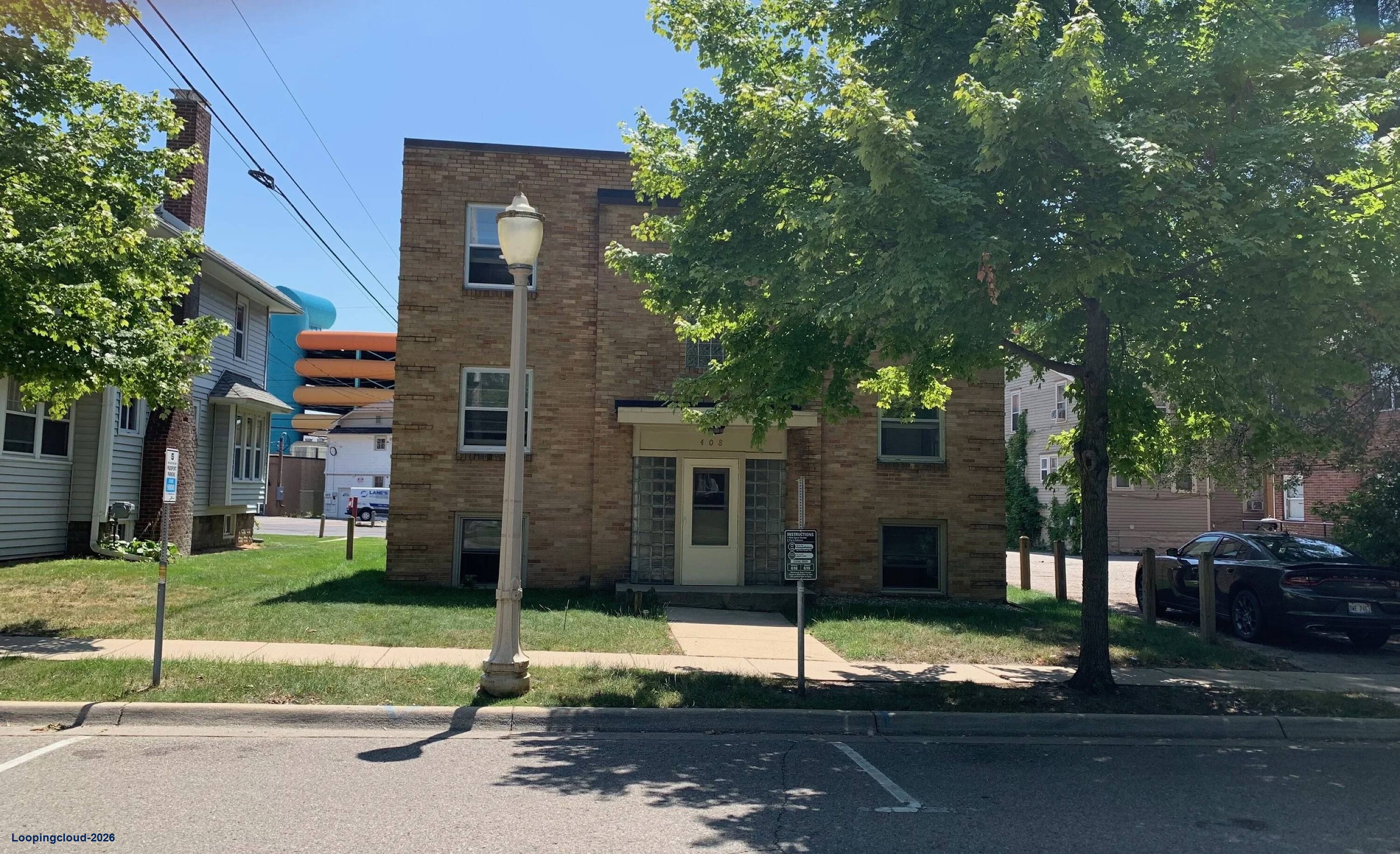 408 Ann Street | 11-Unit Stabilized MSU Student Housing Asset
