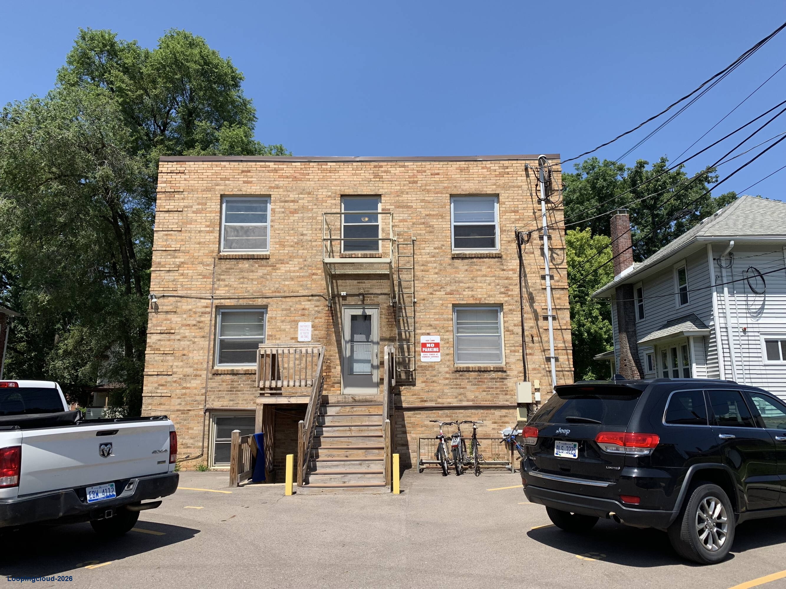 408 Ann Street | 11-Unit Stabilized MSU Student Housing Asset