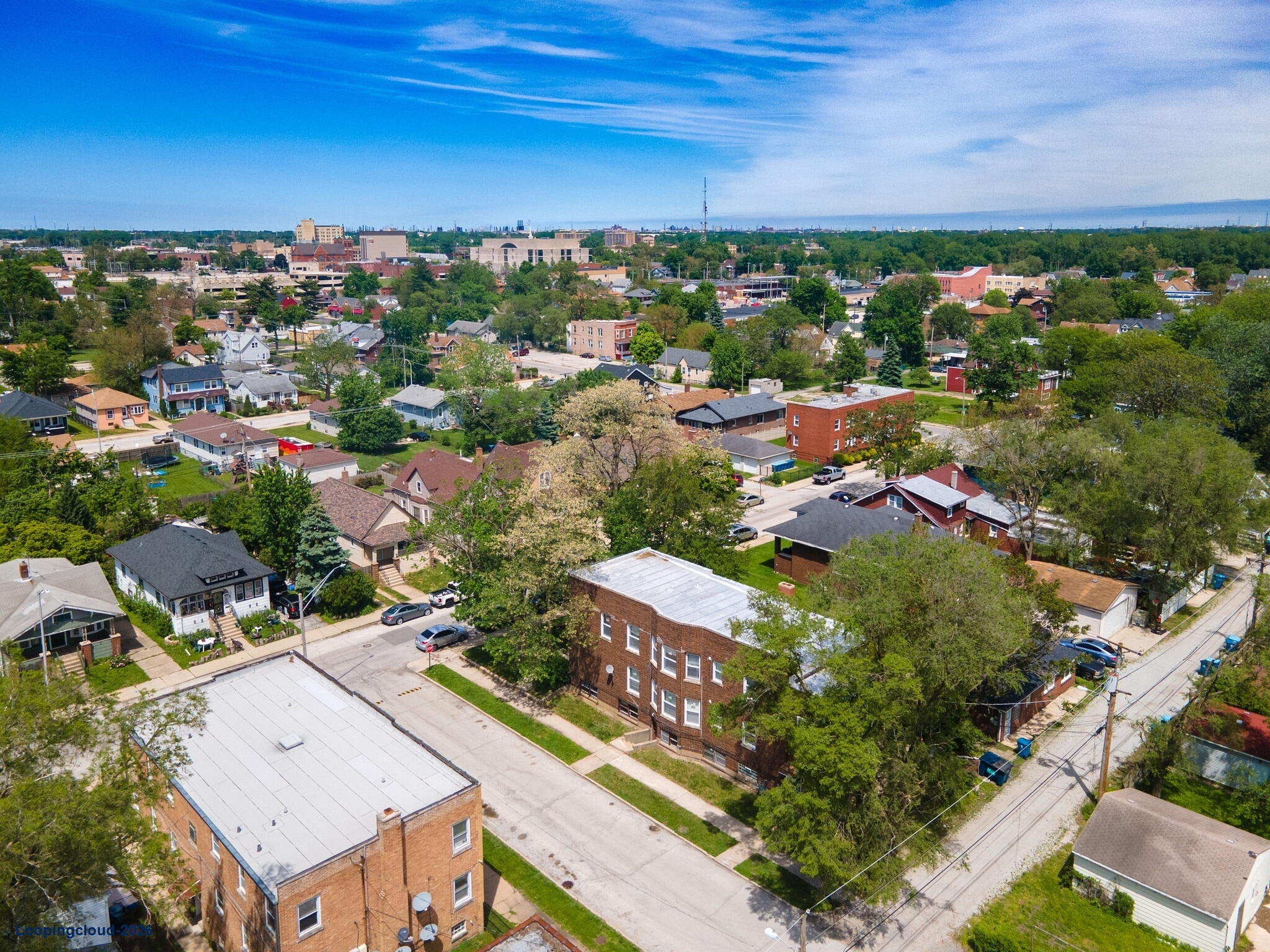 11 157th St 7 Unit Apartment Building$400,000 ($57,143/Unit)9.28% Cap RateCalumet City, IL 60409