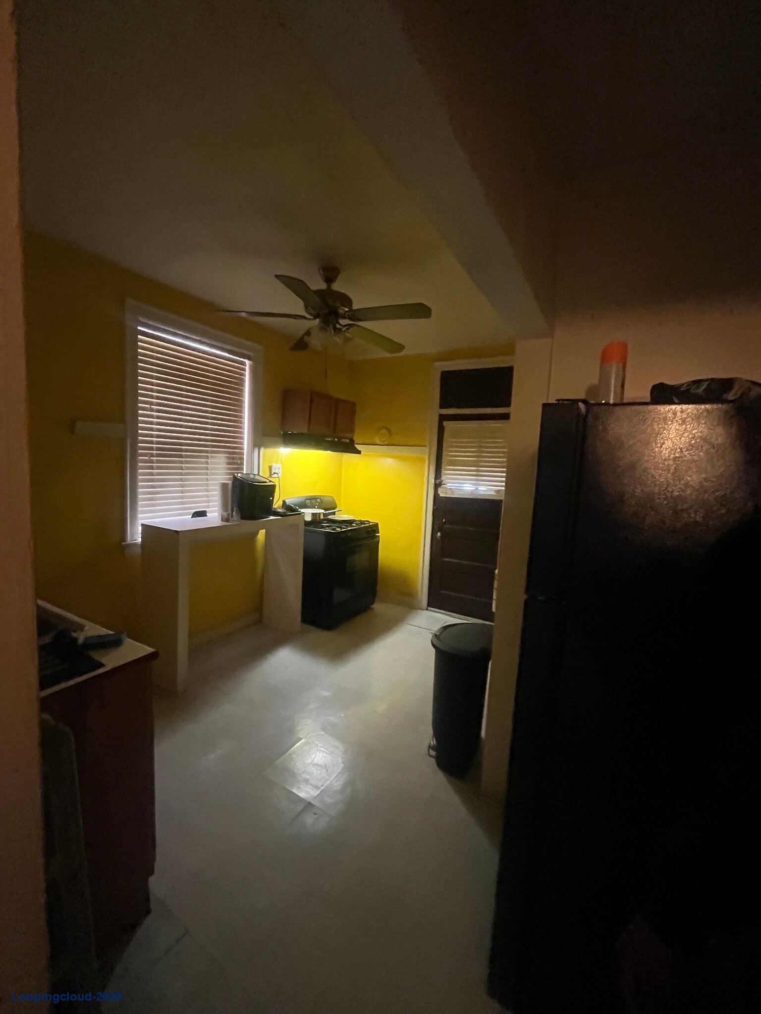 7951 S Burnham Ave7951 S Burnham Ave 6 Unit Apartment Building$420,000 ($70,000/Unit)Chicago, IL 60617