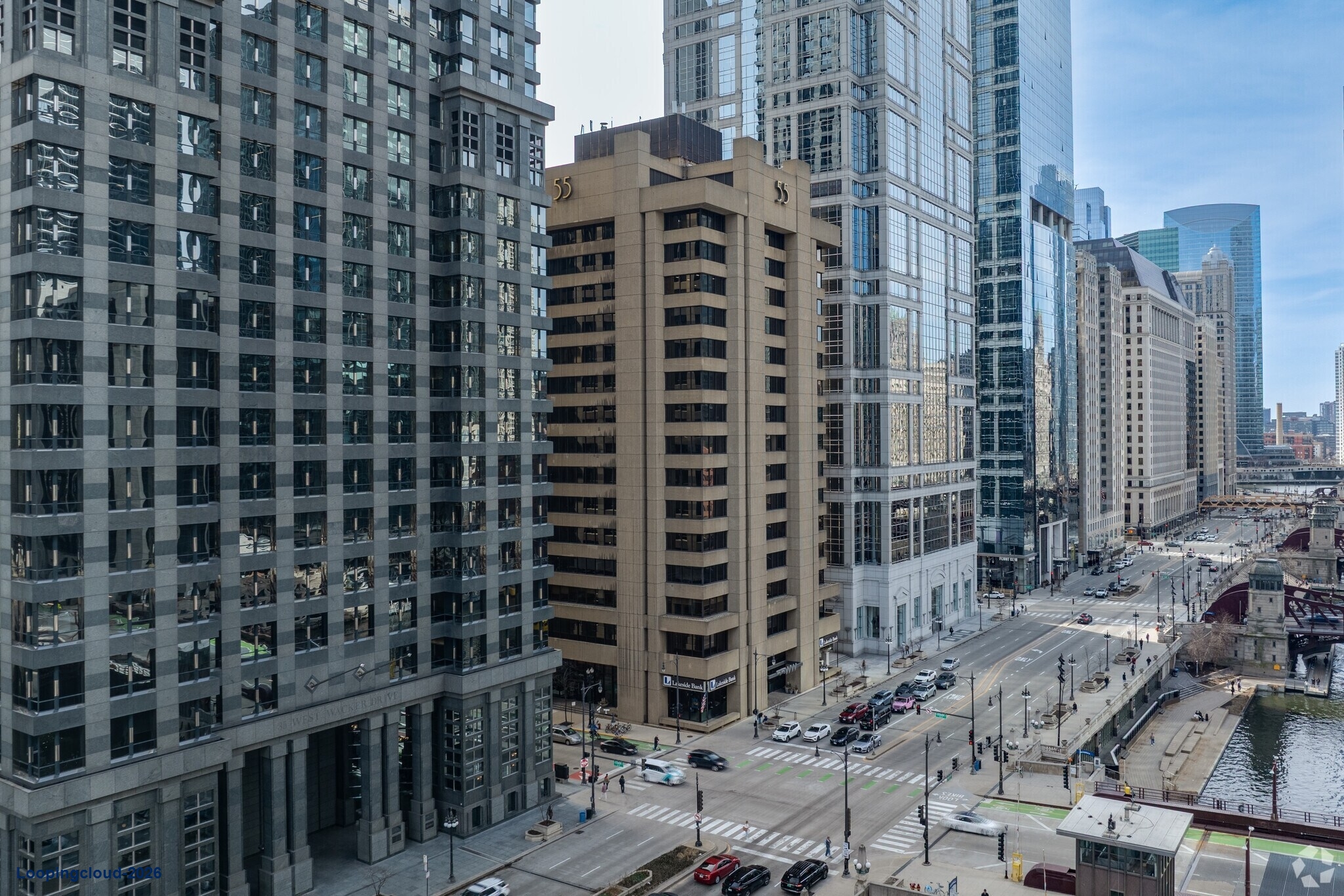 Iconic Riverfront Office Space at 55 W Wacker Dr, Chicago Flexible 4,000 – 8,175 SF Leasing Opportunity