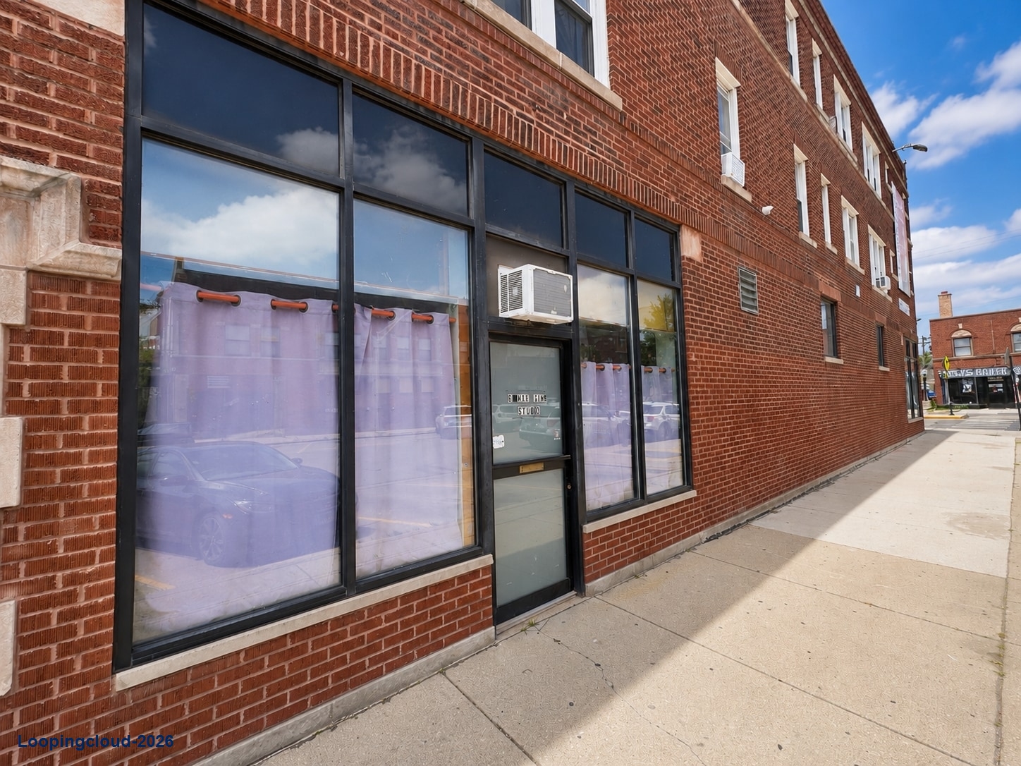Prime 350 SF Retail Opportunity in Logan Square: 2354 N. Saint Louis Ave, Chicago 60647