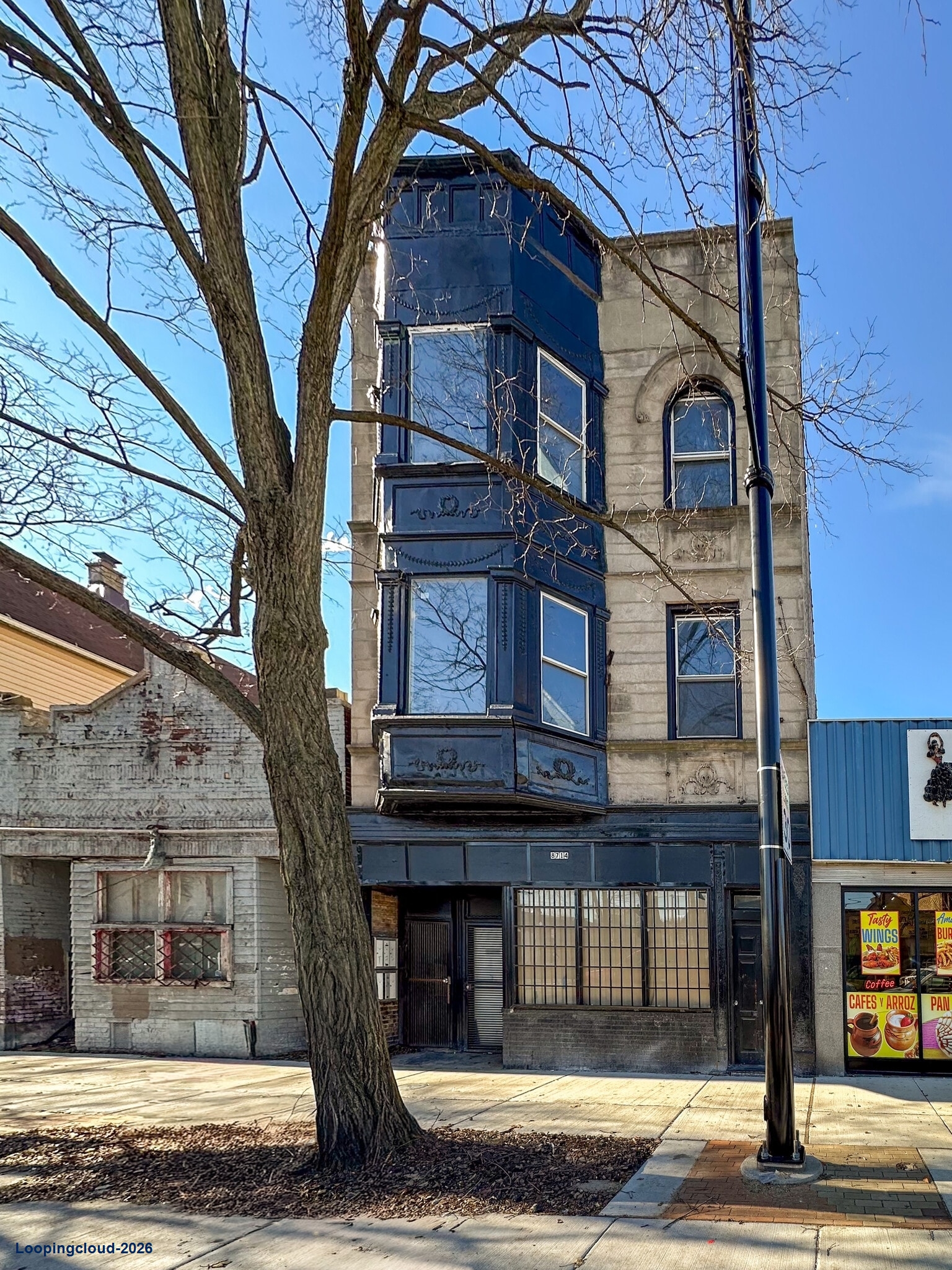 1,100 SF Retail Space for Lease at 8714 S Commercial Ave, Chicago, IL 60617