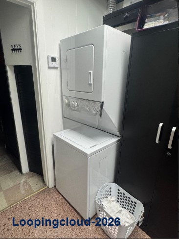 Established full-service beauty salon for sale in Flagler St Miami, FL 33144