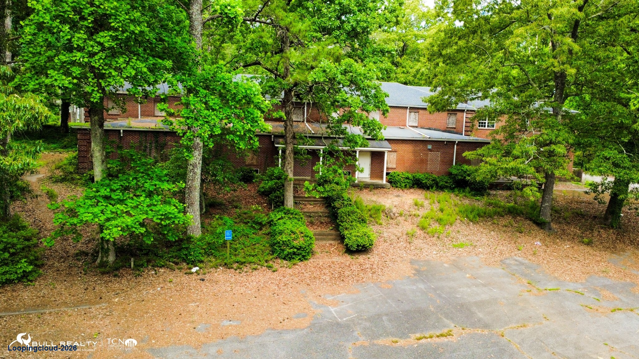 Redevelopment or Education/Religious Site Bank Owned | ±23.8 Acres East Point - Atlanta MSA