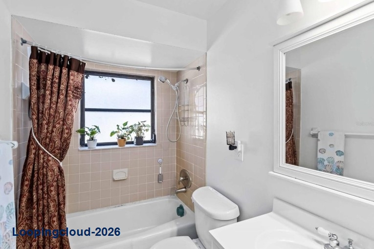 2118 Wells Avenue Sarasota, FL 34232