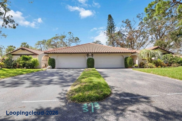 5575 Golf Pointe Drive Sarasota, FL 34243