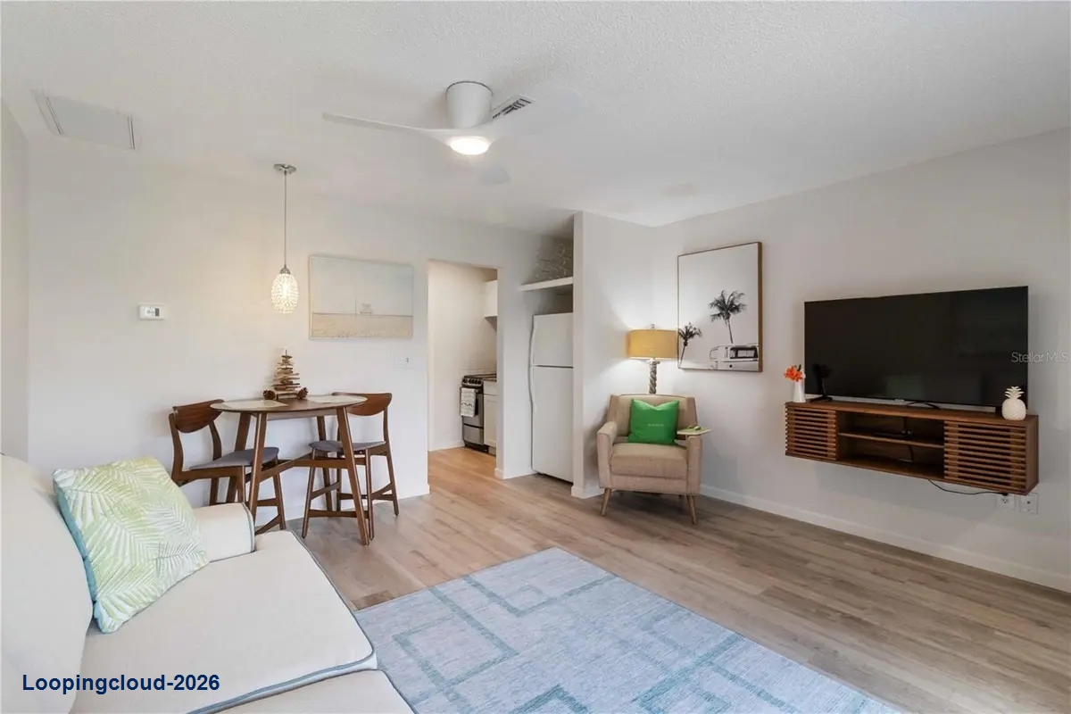 3505 LONGMEADOW #3 Sarasota, FL 34235