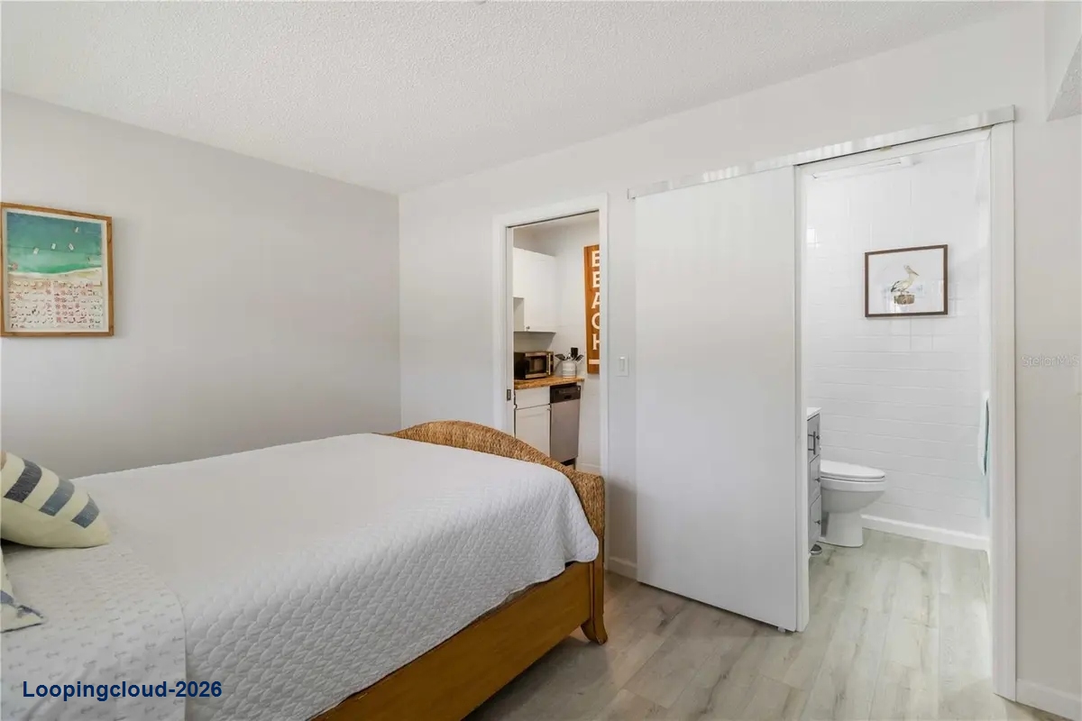 3505 LONGMEADOW #3 Sarasota, FL 34235