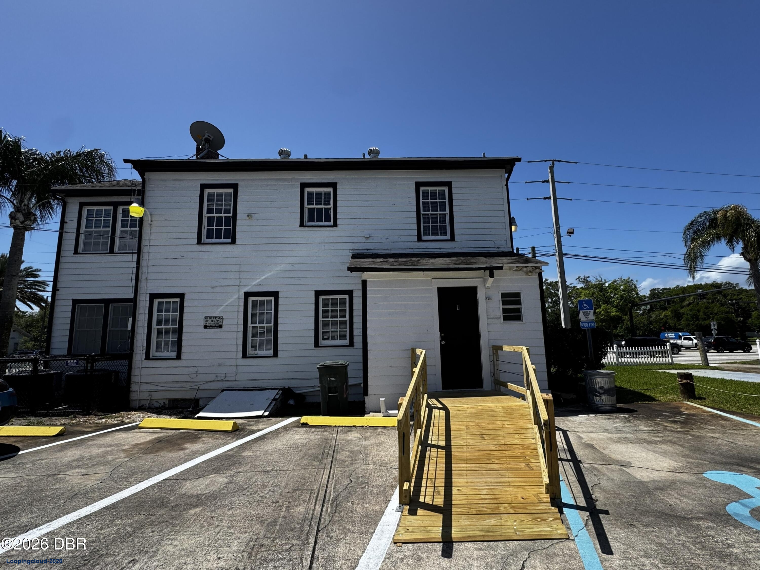 429 N Ridgewood Avenue Daytona Beach, FL 32114 Listing #1229539