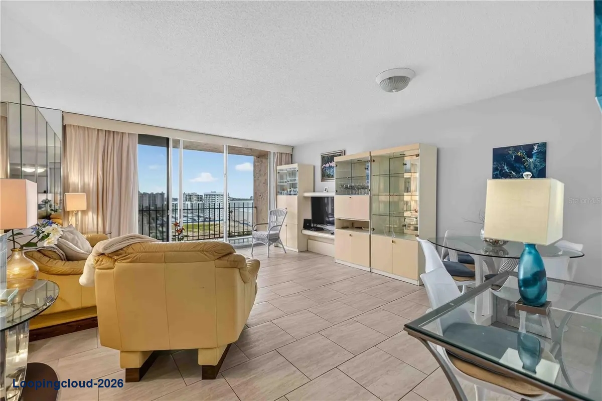 1212 BEN FRANKLIN DR #1205 Sarasota, FL 34236