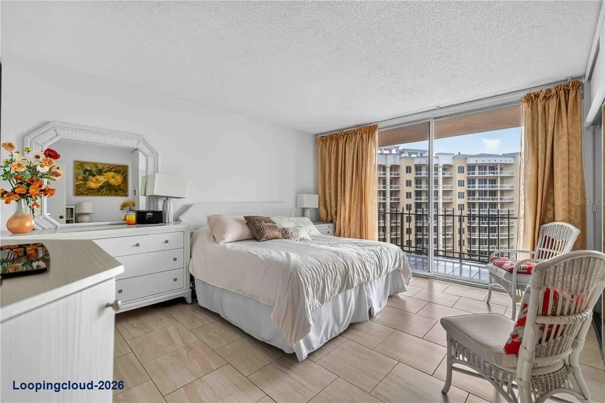 1212 BEN FRANKLIN DR #1205 Sarasota, FL 34236