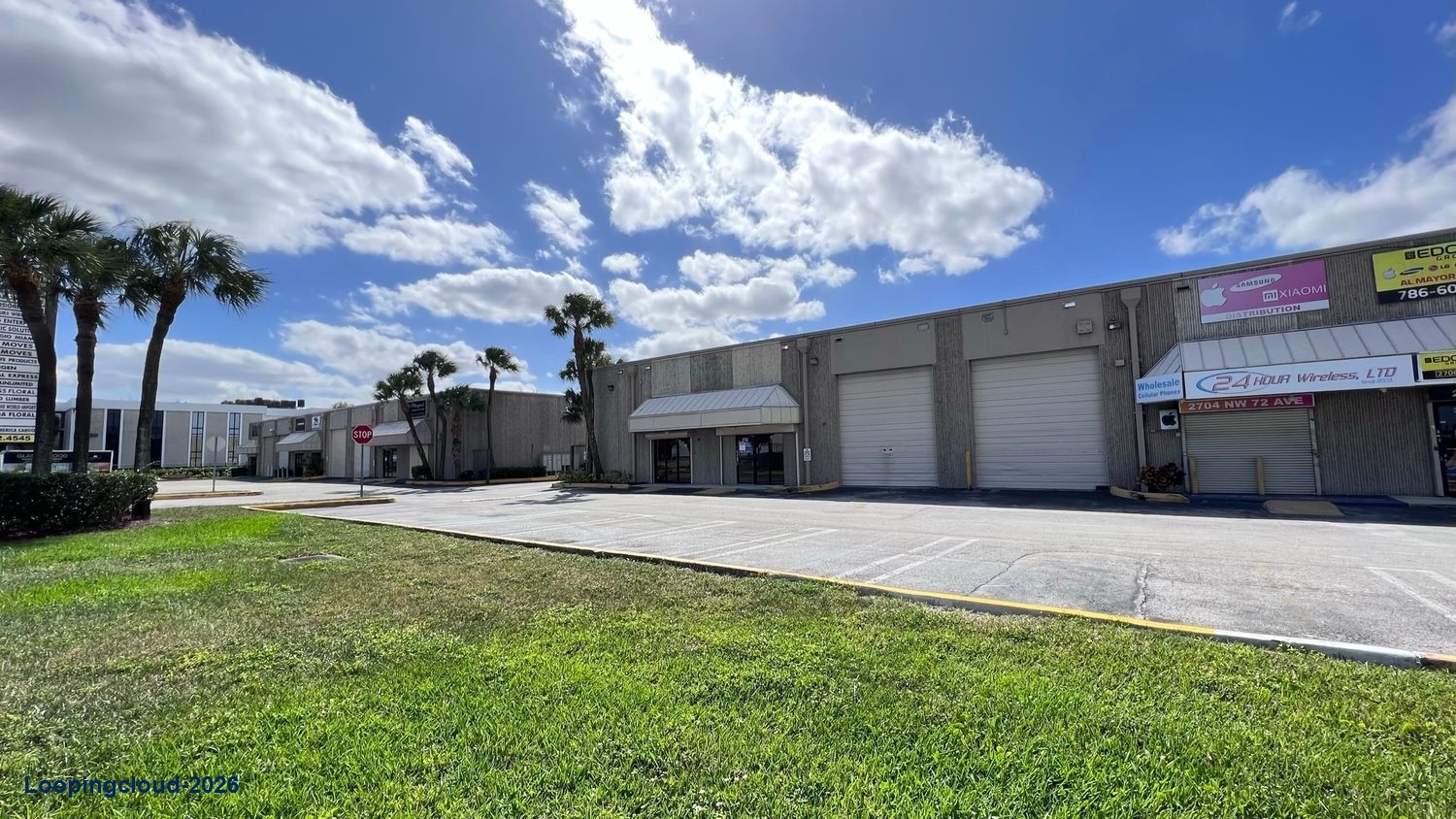 Industrial & Commercial  Warehouses For Lease in INT