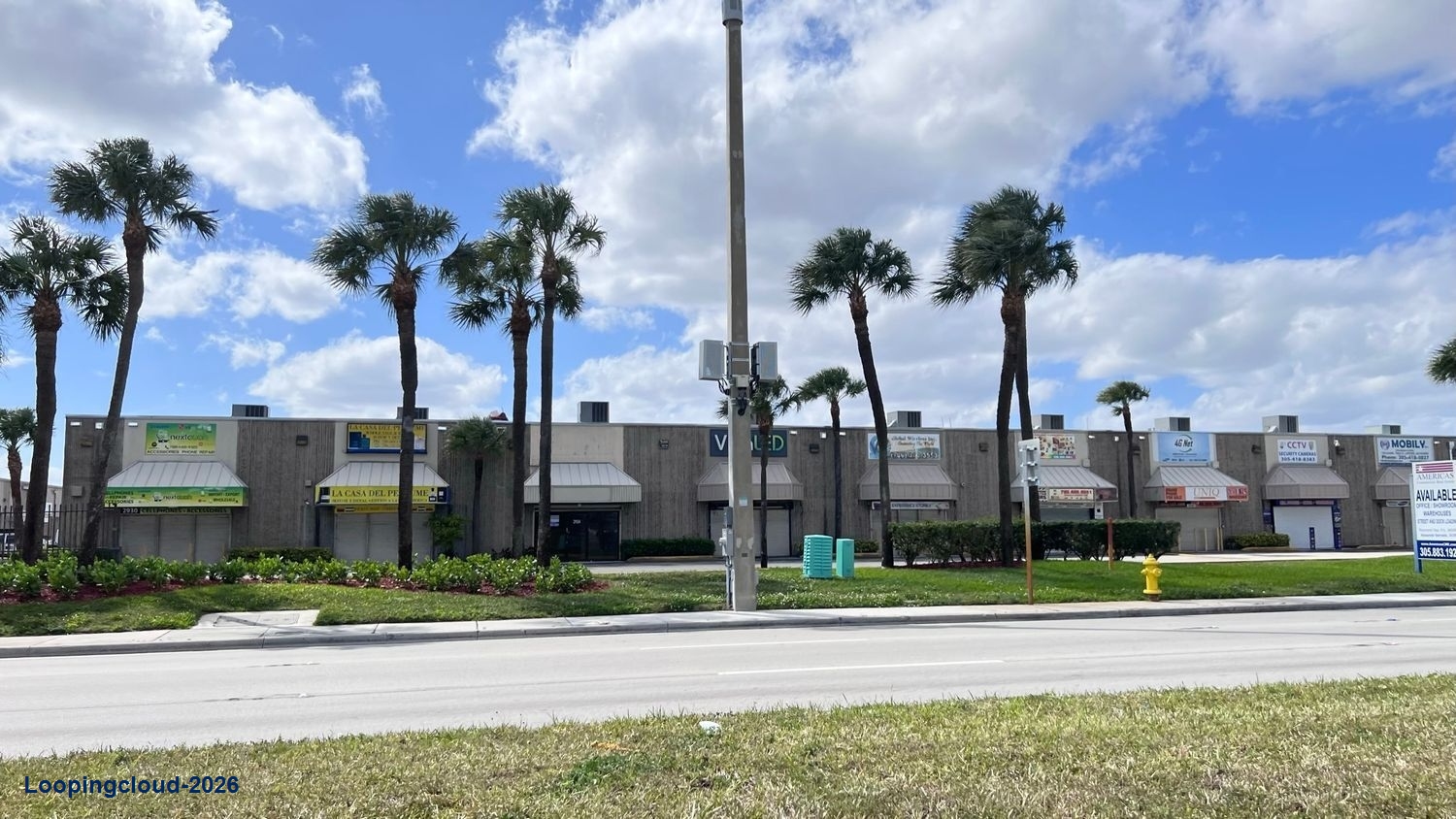 Industrial & Commercial  Warehouses For Lease in INT