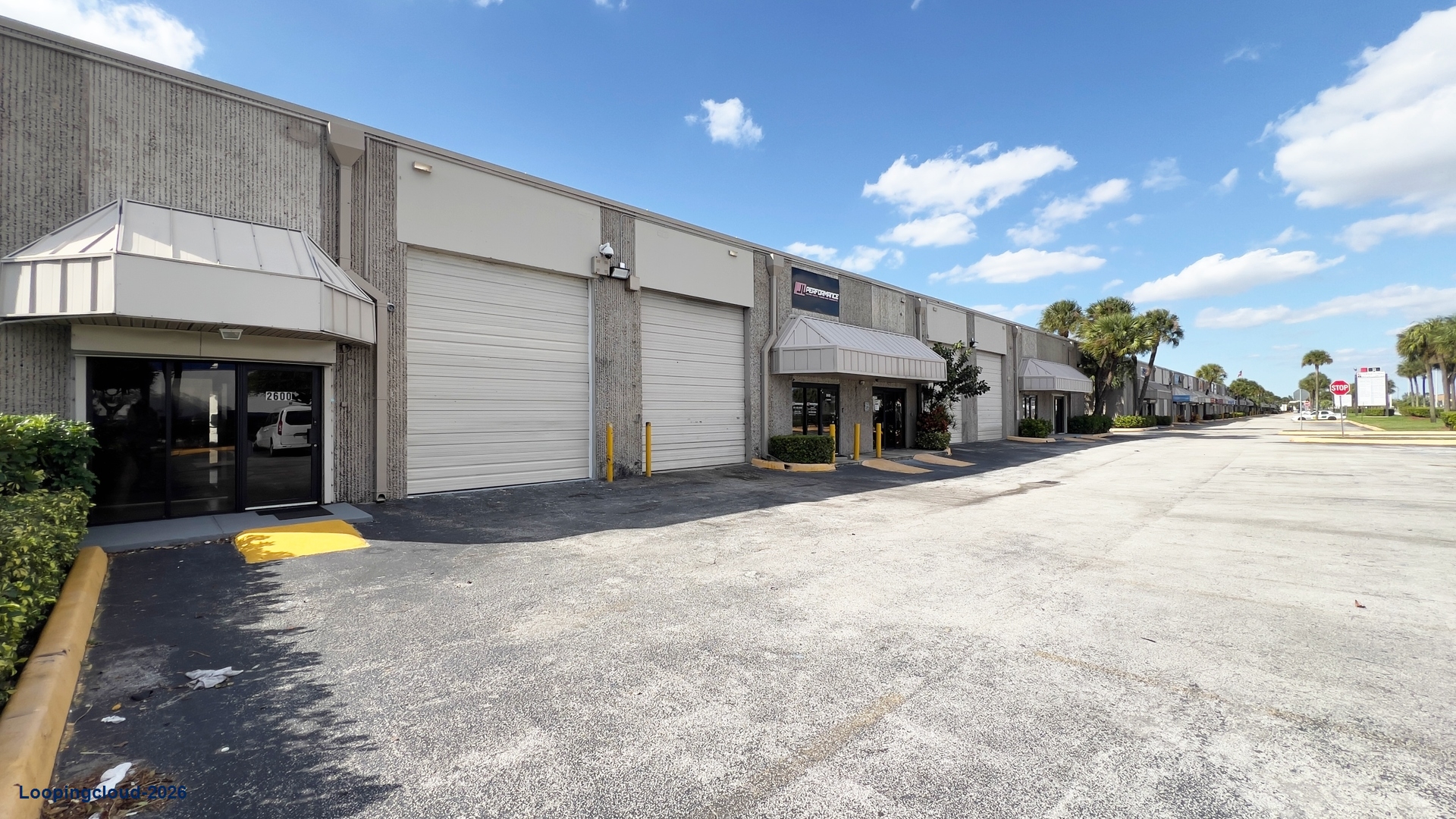 Industrial & Commercial  Warehouses For Lease in INT