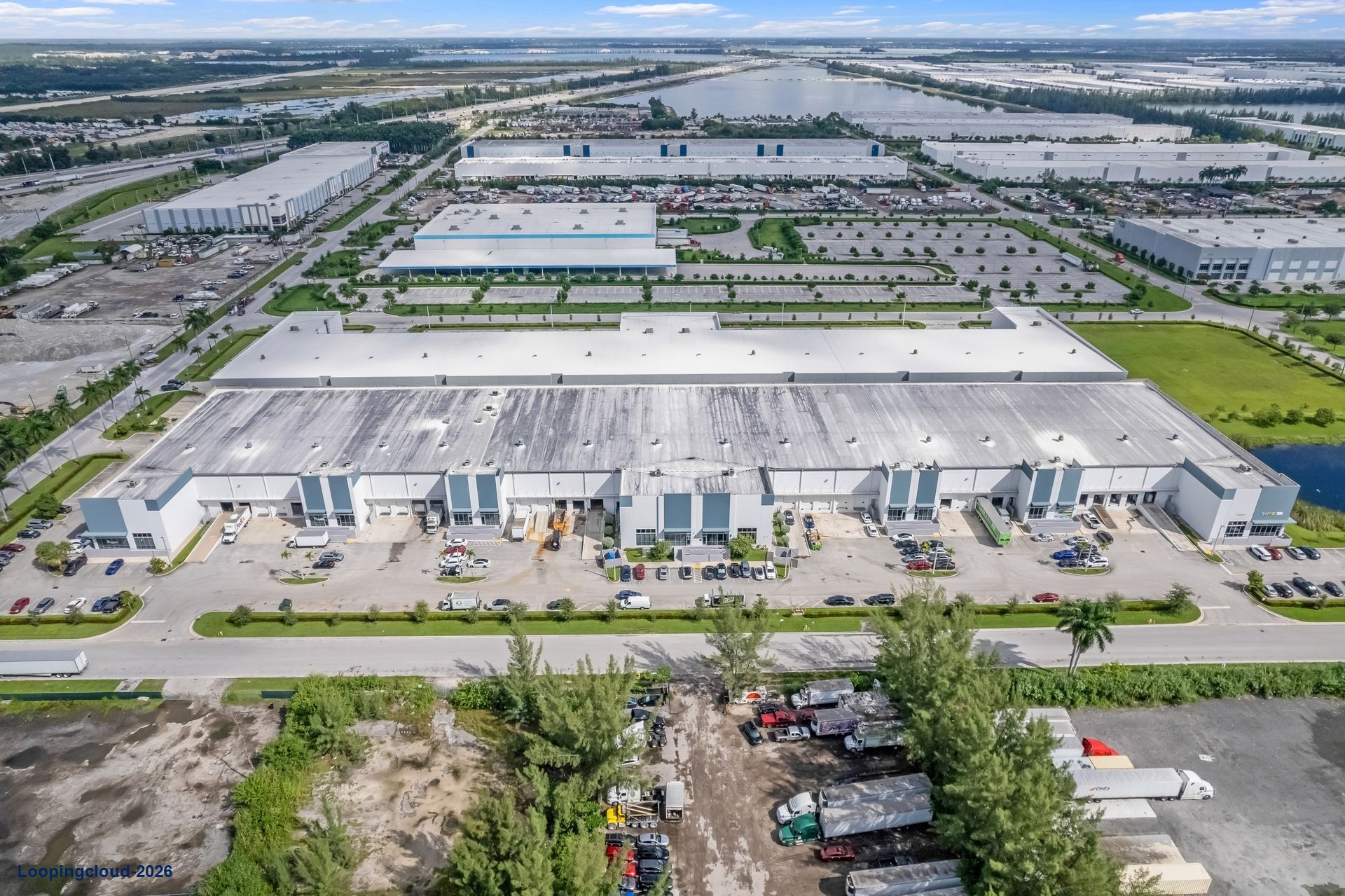 Industrial & Commercial  Warehouses For Lease in CROSSPOINTE COMMERCE CENTER, FL 33018