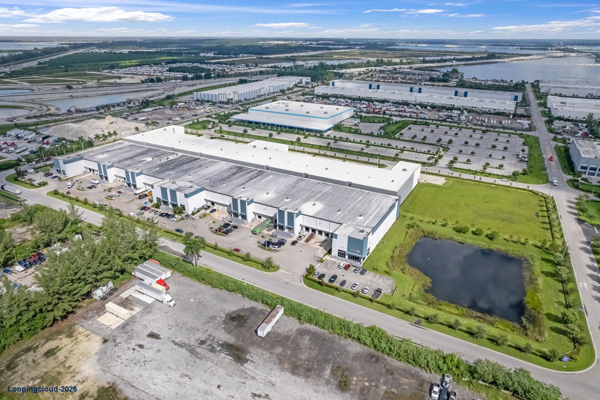 Industrial & Commercial  Warehouses For Lease in CROSSPOINTE COMMERCE CENTER, FL 33018