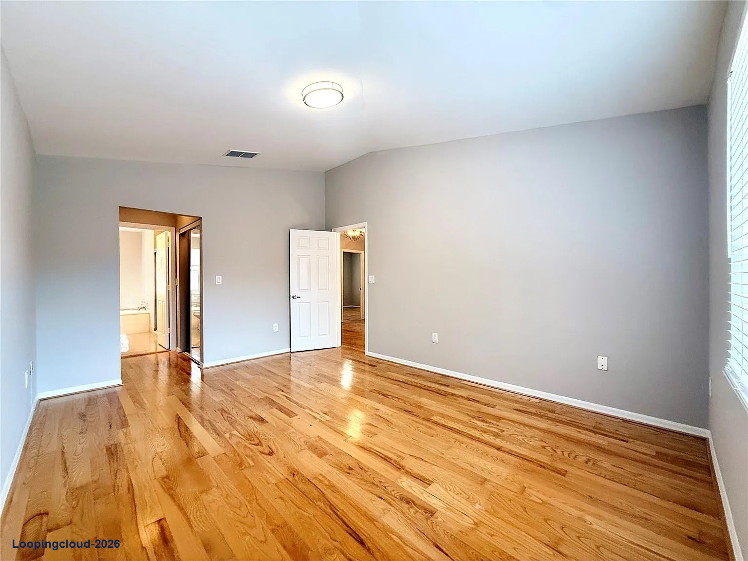 West Lake Village Single-Family Home for Sale | USD100K in Upgrades