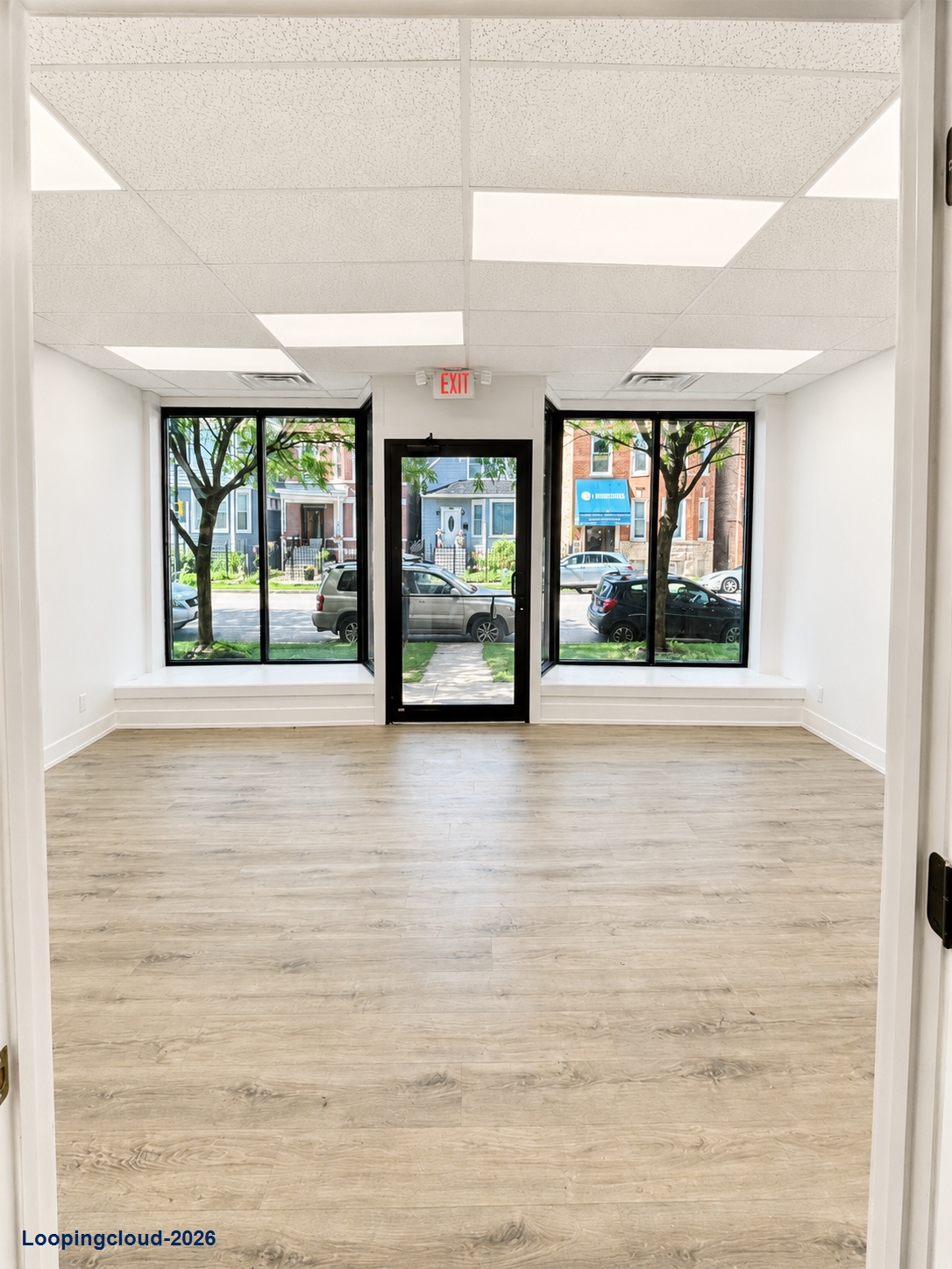 Turnkey Office/Retail Space for Lease in Lincoln Square | 1911 W Foster Ave, Chicago
