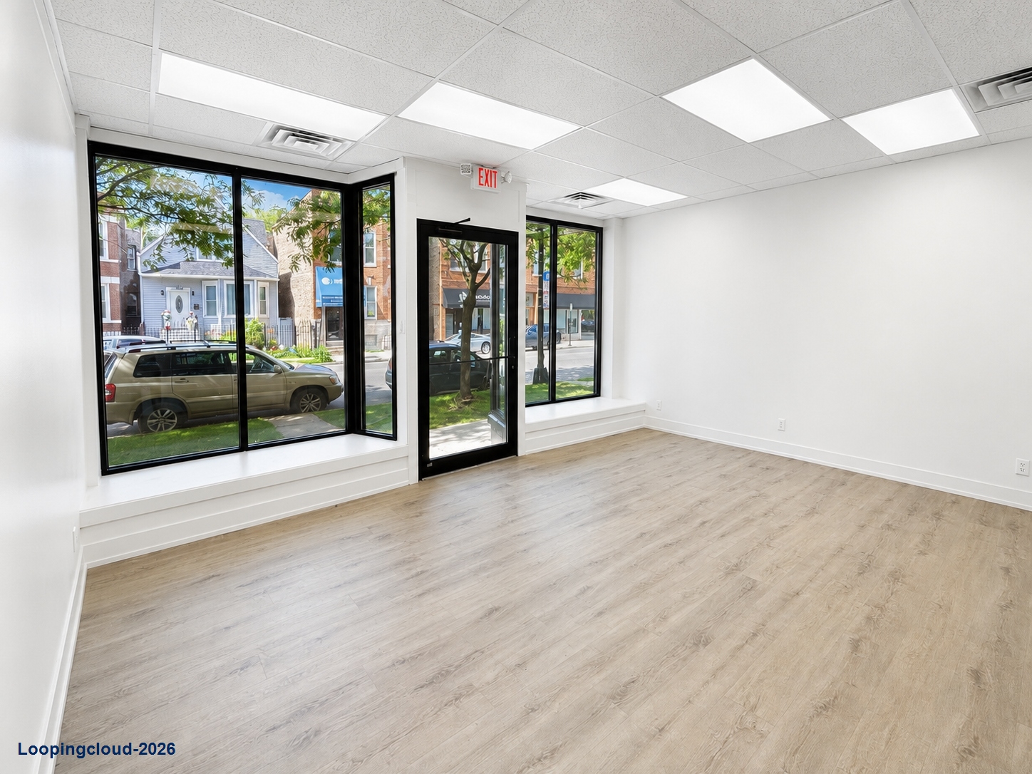 Turnkey Office/Retail Space for Lease in Lincoln Square | 1911 W Foster Ave, Chicago