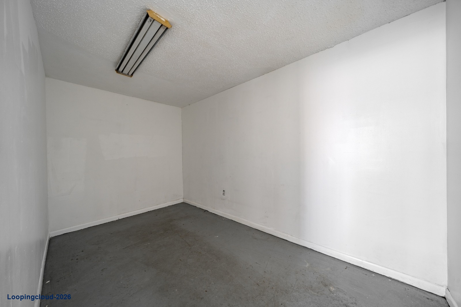 2,813 SF Automotive & Industrial Warehouse for Lease | Hialeah FL 33013