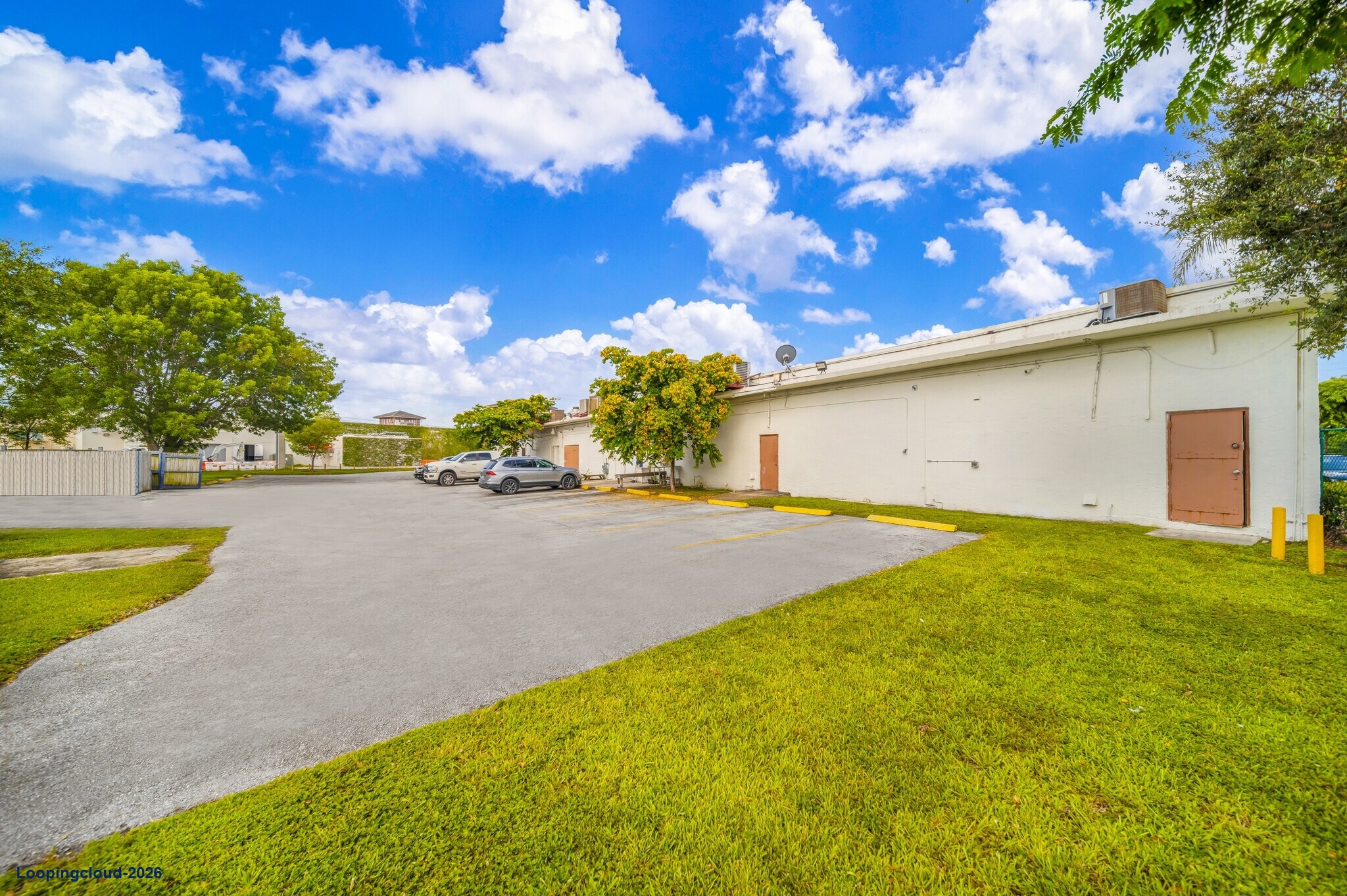 Prime Pinecrest Retail and Beauty Salon Space for Lease on US-1 in Miami FL  33156