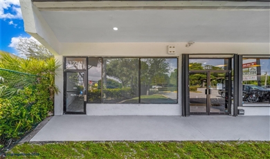 Prime Pinecrest Retail and Beauty Salon Space for Lease on US-1 in Miami FL  33156