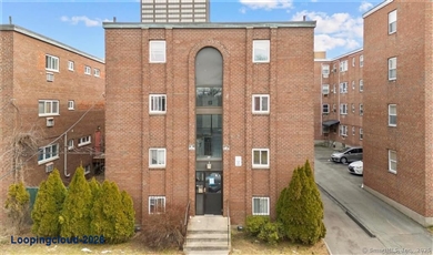 Hartford Area Commercial