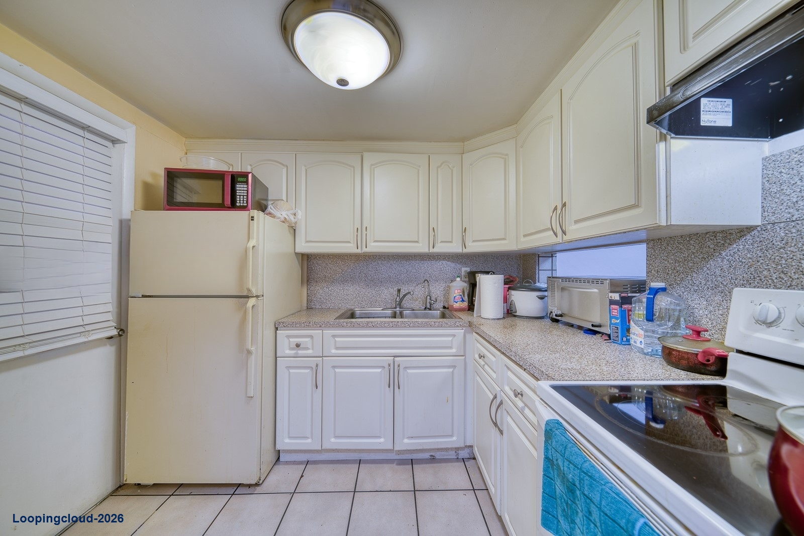 2 Bedroom Apartment for Rent in Hialeah Gardens, FL | 140 Royal Palm Rd