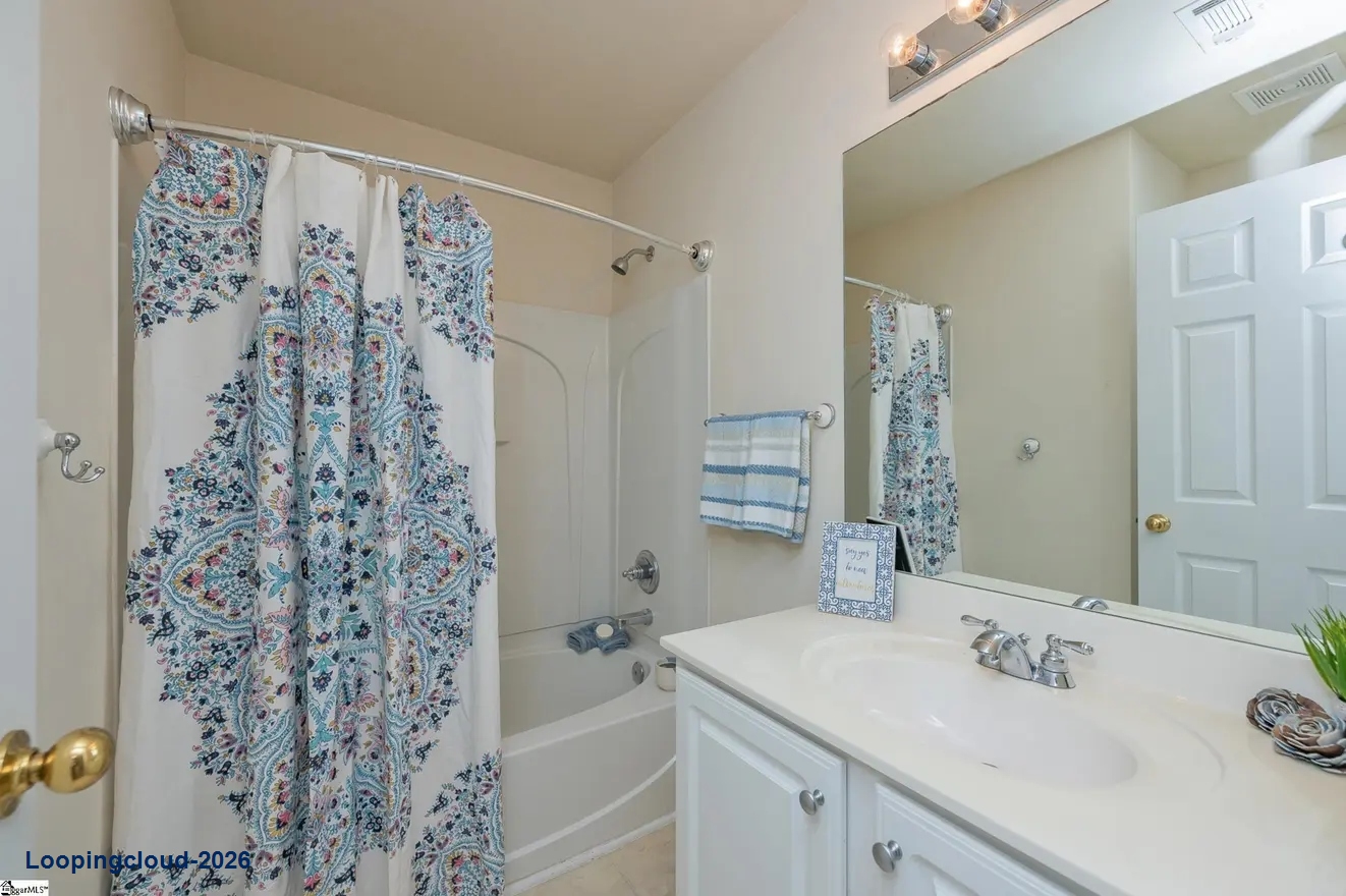 17 Jordan Crest Ct, Simpsonville, SC 29681 | 5 Bed Five Forks Home