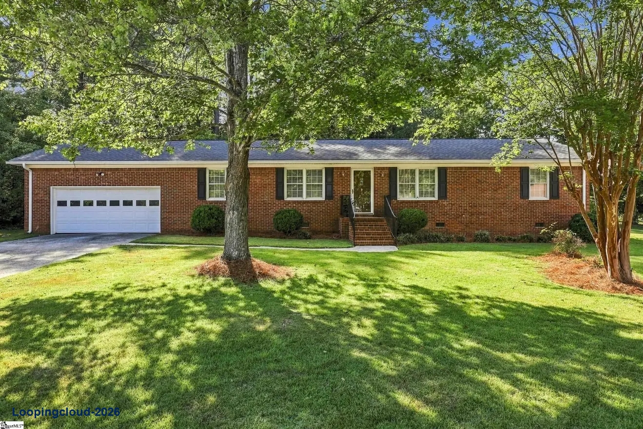 105 Vicksburg Ct, Simpsonville, SC 29681 | Renovated Ranch in Powderhorn