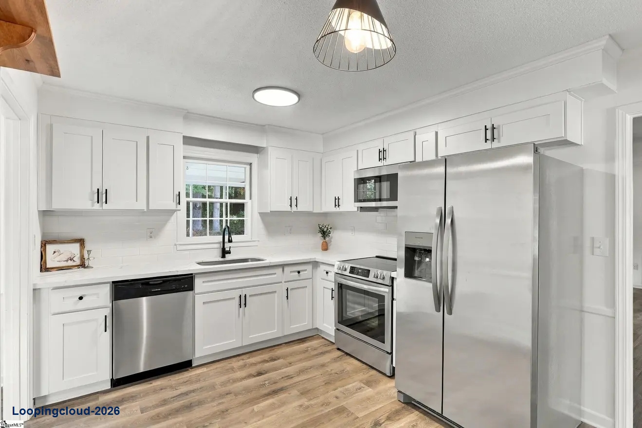 105 Vicksburg Ct, Simpsonville, SC 29681 | Renovated Ranch in Powderhorn