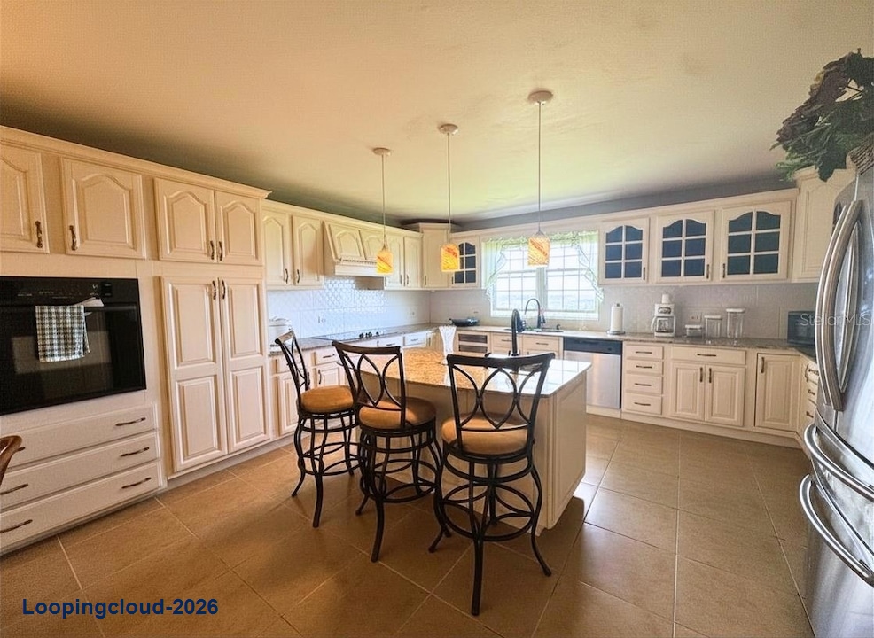 Bo Beatriz Las Piñas Finca Mi Recreo Lot 28: Custom Mountain-View Home for Sale in Caguas, PR