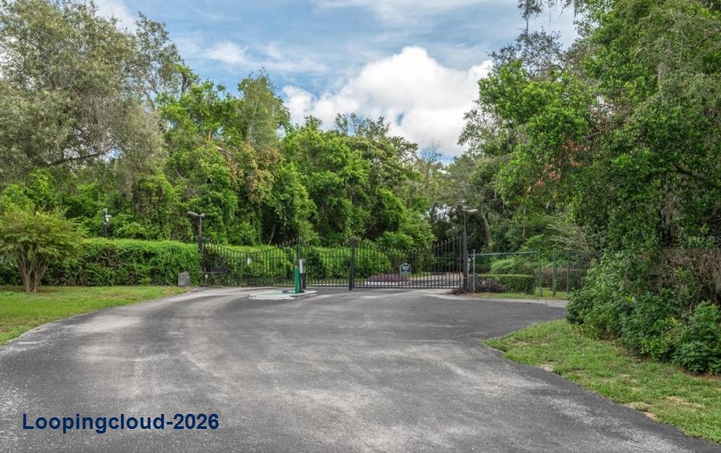 Distinctive Townhome for Sale in Grenelefe Community, Florida