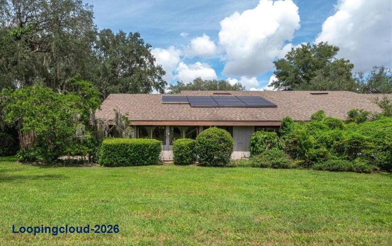 Distinctive Townhome for Sale in Grenelefe Community, Florida