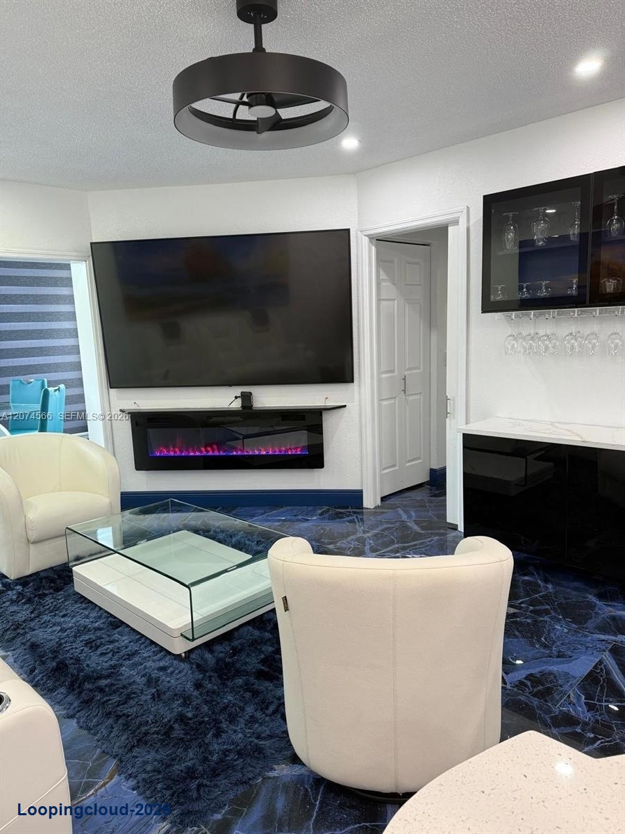 2 Bedroom Condo for Lease in Lauderdale Lakes, FL | 33313 ($2,000/Month)