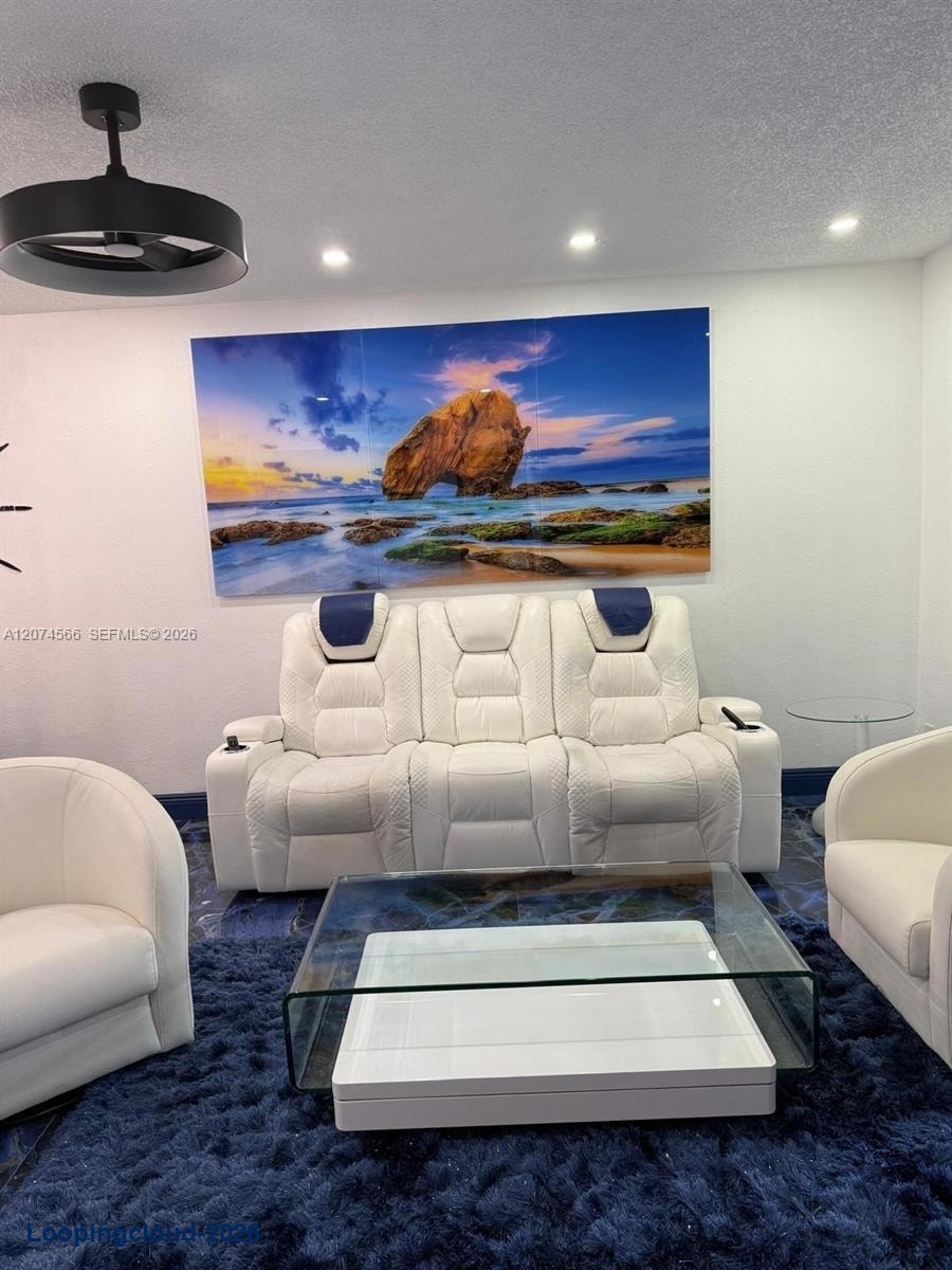 2 Bedroom Condo for Lease in Lauderdale Lakes, FL | 33313 ($2,000/Month)