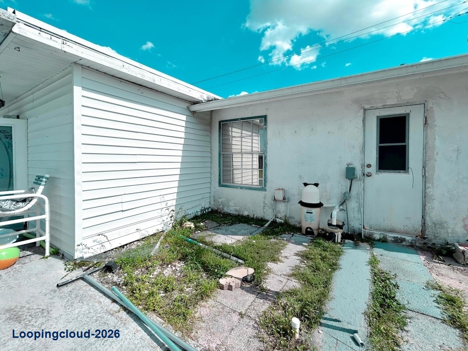 201 NW Floresta Dr, Port Saint Lucie, FL | Pool Home on Corner Lot