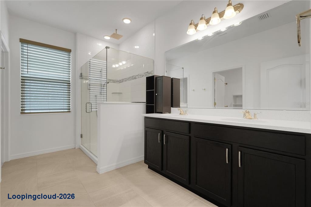 935 Benjamin Trl, Davenport, FL 33837 | Low-Maintenance Home w/ Hot Tub