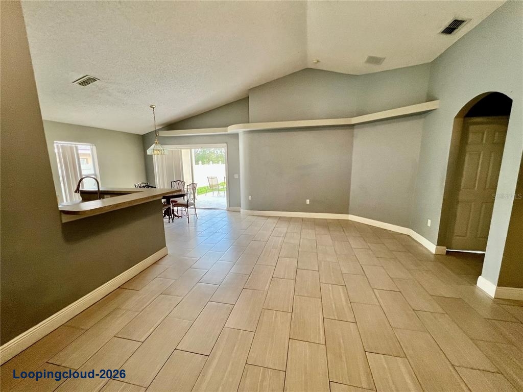 218 Royal Ridge Dr, Davenport, FL 33837 | 3 Bed Home in Gated Royal Ridge