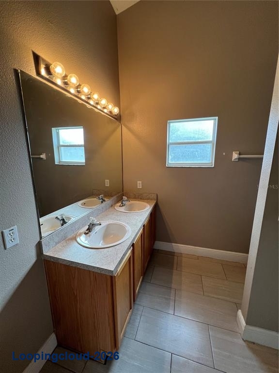 218 Royal Ridge Dr, Davenport, FL 33837 | 3 Bed Home in Gated Royal Ridge