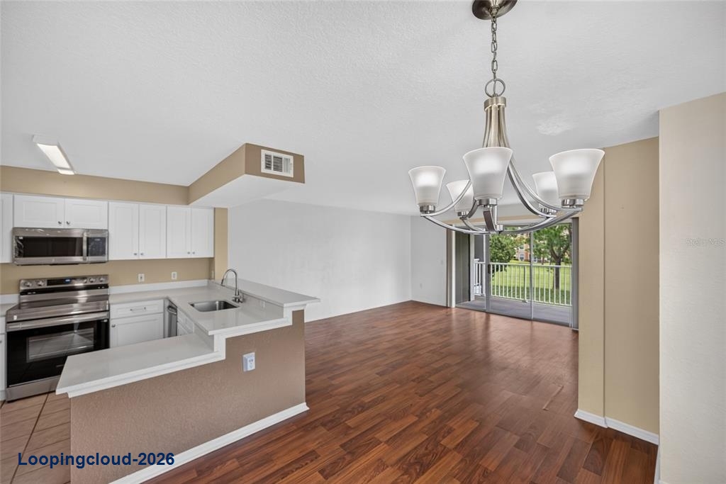 14013 Fairway Island Dr #428, Orlando, FL 32837 | Renovated Golf View Condo
