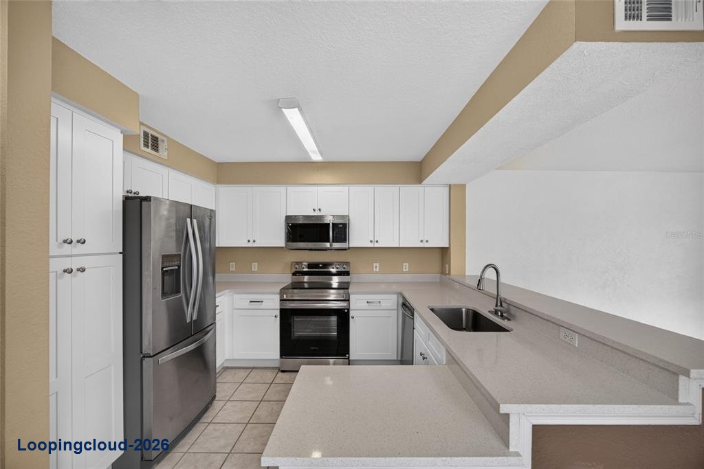 14013 Fairway Island Dr #428, Orlando, FL 32837 | Renovated Golf View Condo