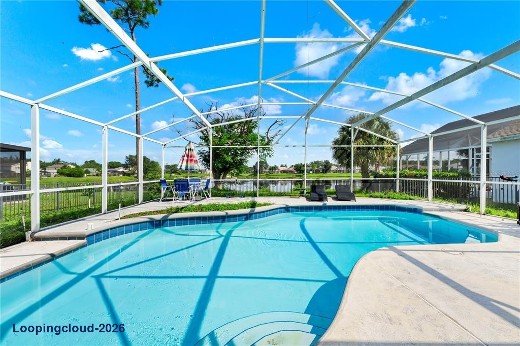 2619 Heron Landing Ct, Orlando, FL 32837 | Waterfront Pool Home in Hunter